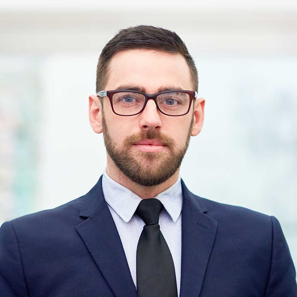 chief-executive-officer-XU7E4ZV