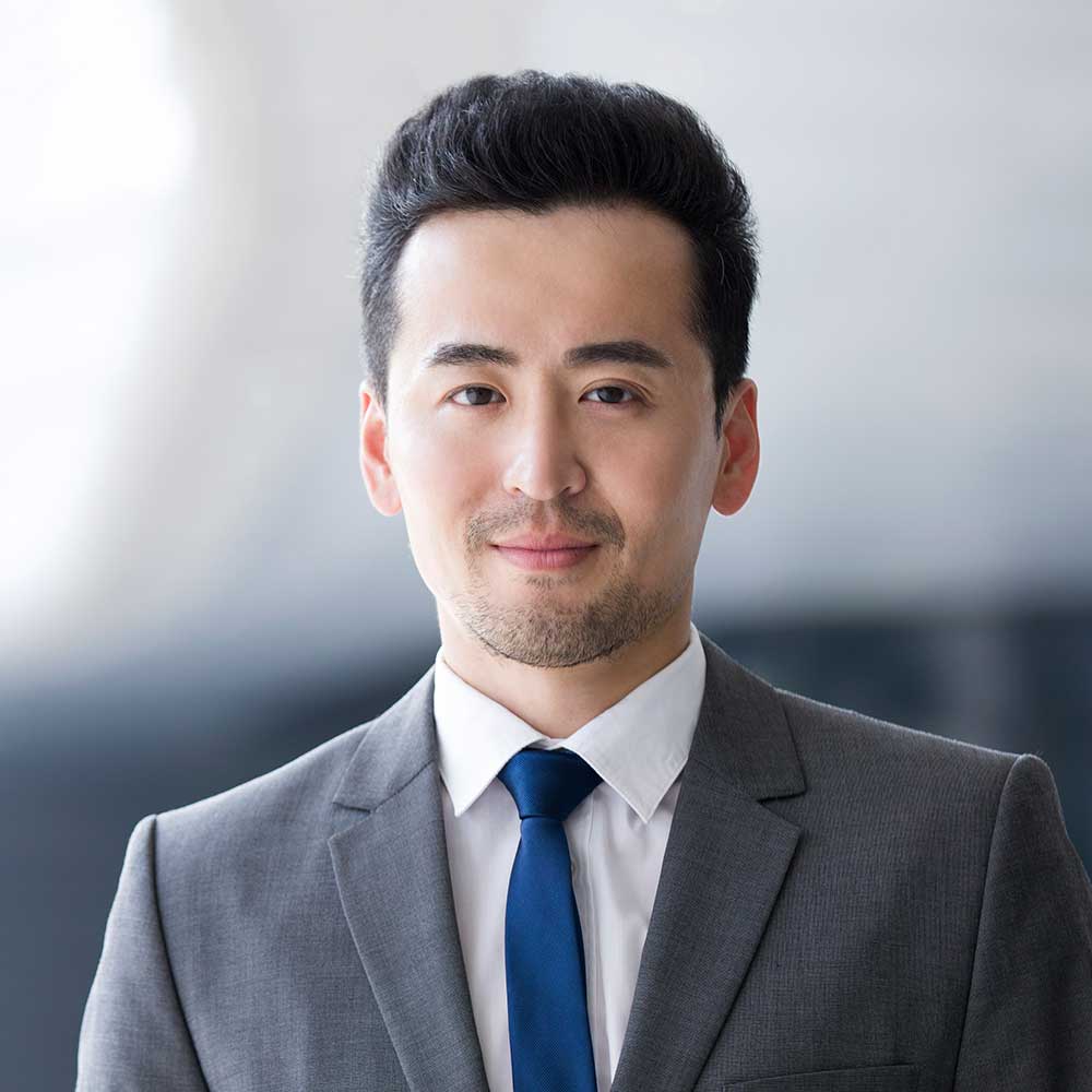 portrait-of-businessman-ZLY5FUX